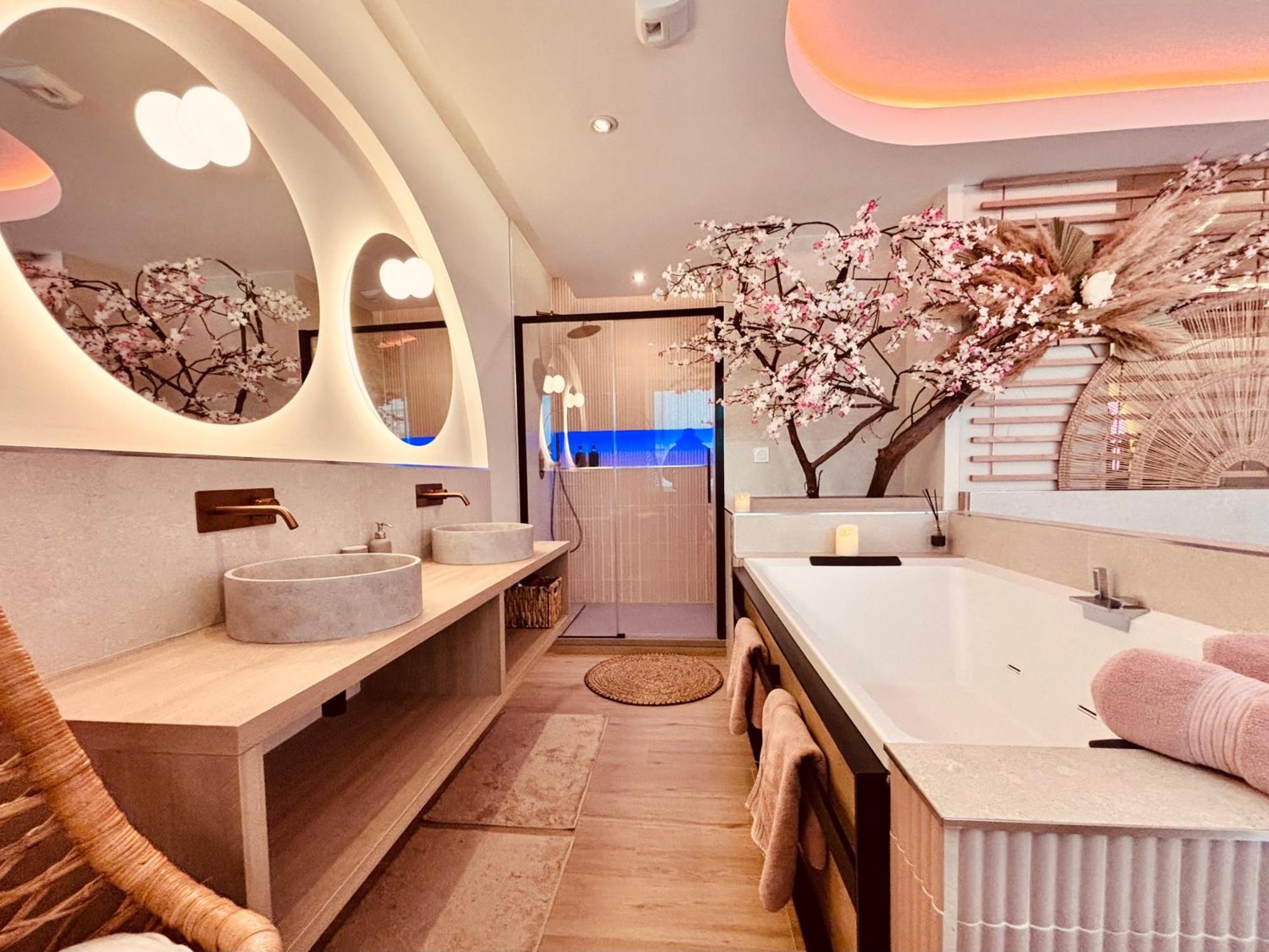 Blossom Suite-hyper Centre Jacuzzi Balcon Clim Appartement Lyon